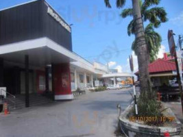 Mcdonald's Underwater World Langkawi outside