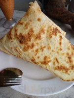 Khan's Taj food