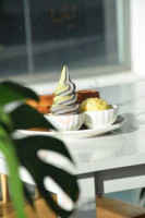 Fourspoons Dessert Cafe food