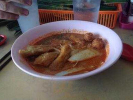 W.w. Laksa House food