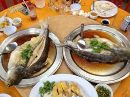 Lala Chong Seafood inside