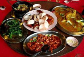Langat Seafood And Beer Garden food