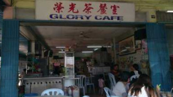 Glory Cafe inside