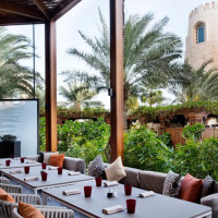 Makani Beach Club Four Seasons Doha food