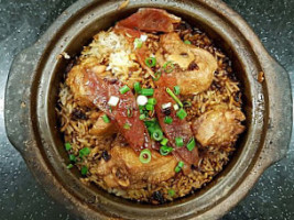 Jingwood Claypot Chicken Rice food