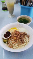 Restoran Madam Chiam Curry Noodle House food