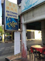 Ah Chiang Seafood inside
