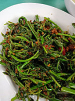 Chef Wong Vegetarian Huáng Shī Fù food