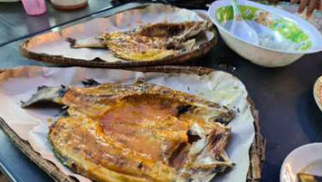 Nyiru Klasik Ikan Bakar food