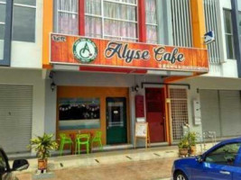 Alyse Cafe food