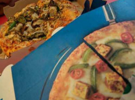 Domino's Pizza food