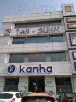 Tan-sukh By Kanha outside