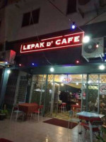 Lepak-lepak D'cafe inside