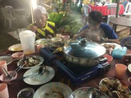 Ocean Seafood Steamboat Kak Jue food