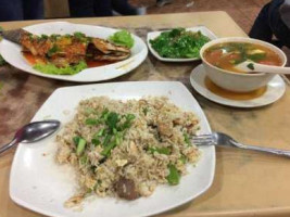 Chunburi Seafood food