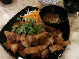 Thai Taste Yum food