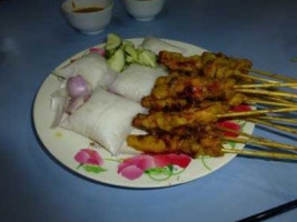 Satay Hut food
