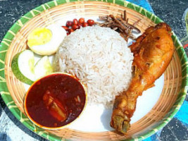 Nasi Lemak Maklong Sg Merab food