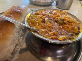 Jagaat Bhaari Kolhapuri food