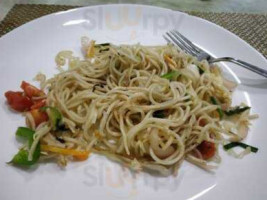 Chowmein food