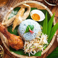 Kak Hasnah Nasi Kerabu Kelate food