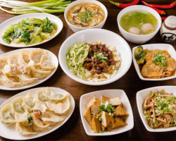 Luó Jì Jiǎo Zi Miàn Shí Xiǎo Guǎn food