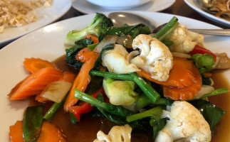 Cham Thai Enfield food