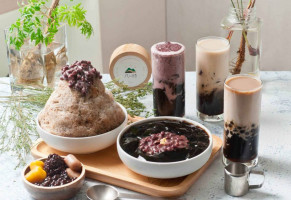 Bā Shí Shén Xiān Cǎo Sōng Yān Diàn food