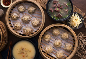Gǔ Yī Yuán Guàn Tāng Bāo food