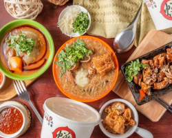 ā Yè Hóng Miàn Xiàn Táo Yīng Diàn food