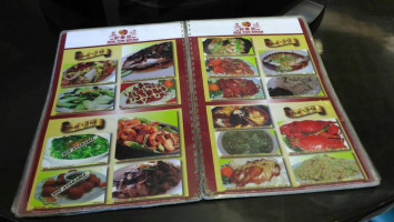 Sen Ton Whan Seafood inside