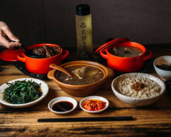 Lóng Xián Jū Jī Shàn Shí Fāng Tái Běi Shī Dà Zǒng Diàn food
