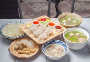 Yá Chǐ Ròu Yuán Xī Mén Diàn food