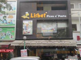 Lisbet Pizza N' Pasta outside