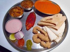 Aai's Kitchen food