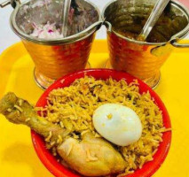 Arusuvai Briyani House food