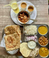 Om Saibhoj food