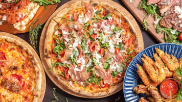 Pizza Perse Chuán Tǒng Shì Yì Dà Lì Pī Sà Zhuān Mài Diàn food