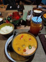 Tom Yum House food