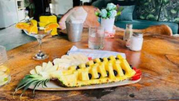Casa Planta Igloo Beach Lodge food