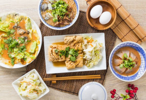 Jīn Zhèng Hǎo Chī Shēn Kēng Chòu Dòu Fǔ Táo Yuán Guó Jì Diàn food