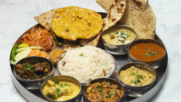Kaveri Restaurant And Caterers food