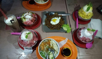 Warung Badik Badik food