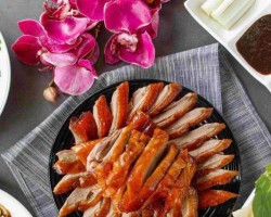 Wèi Qí Xiāng Kǎo Yā Zhuāng food