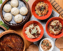 Jīn Líng Bāo Zi food