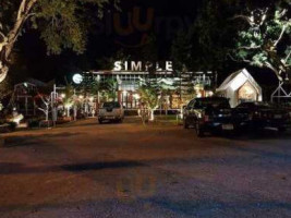 The Simple Bistro outside