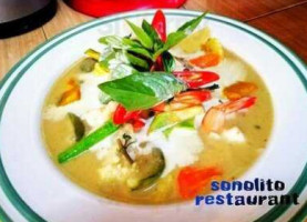 Sonolito Thai Food food