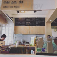 Mai Pra Dit Coffee And Bistro food