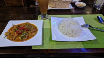 Bangrak 33 Thai And Seafood food