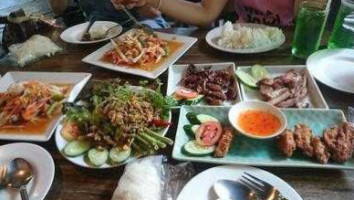 ส้มตำหลวงพระบาง food